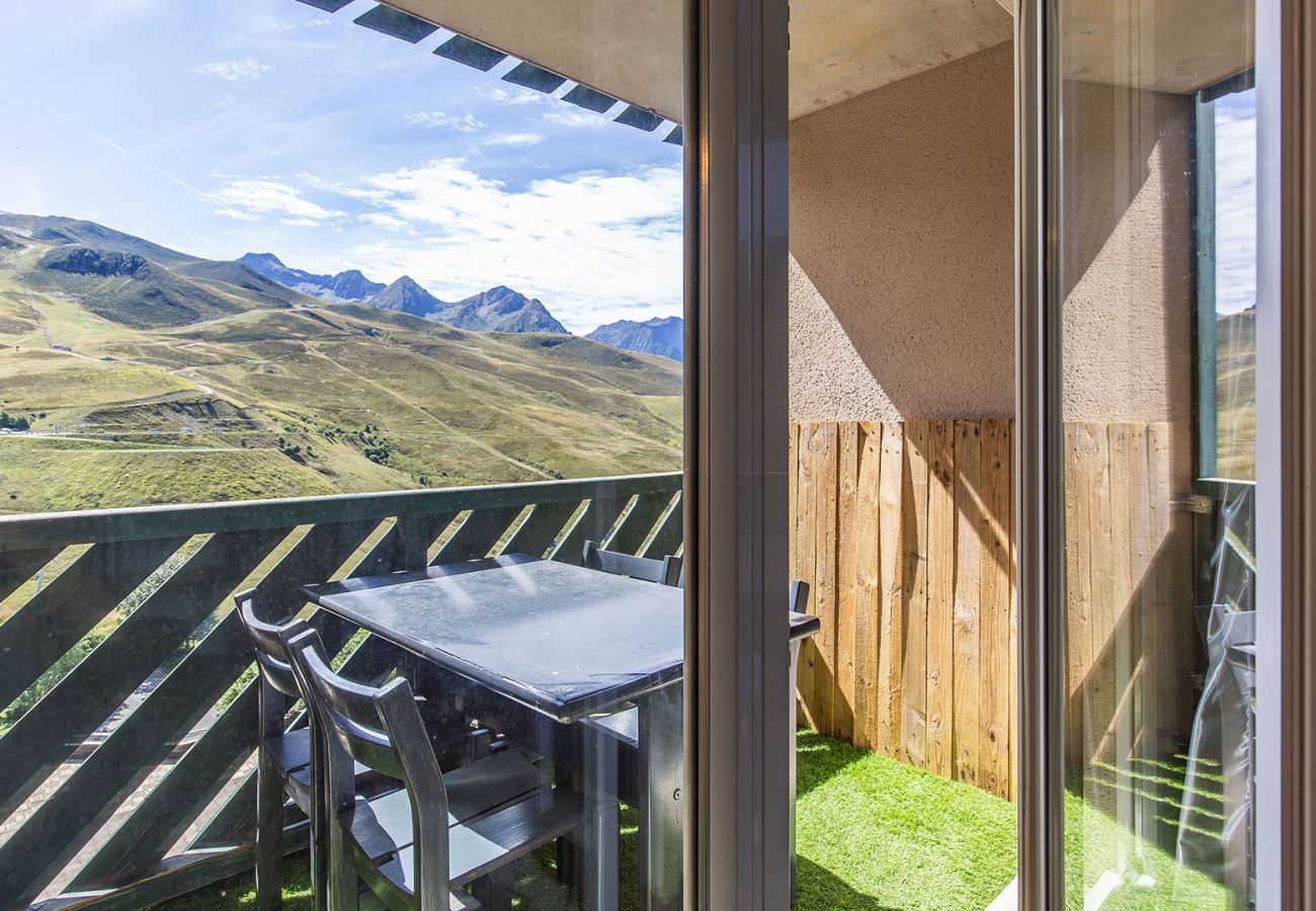 Studio in Germ - stunning view of the slopes from this studio for 4 pers