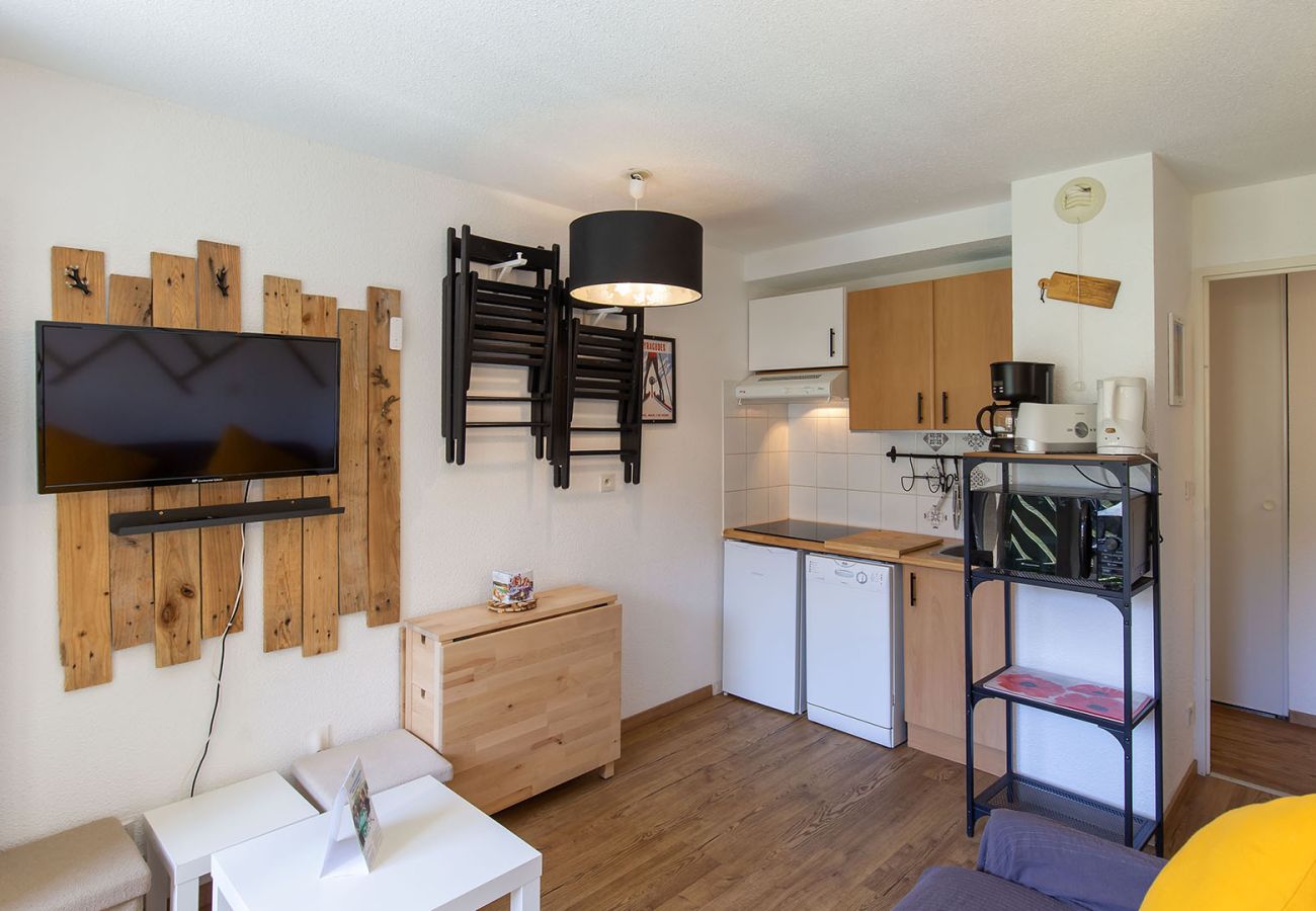 Studio in Germ - stunning view of the slopes from this studio for 4 pers