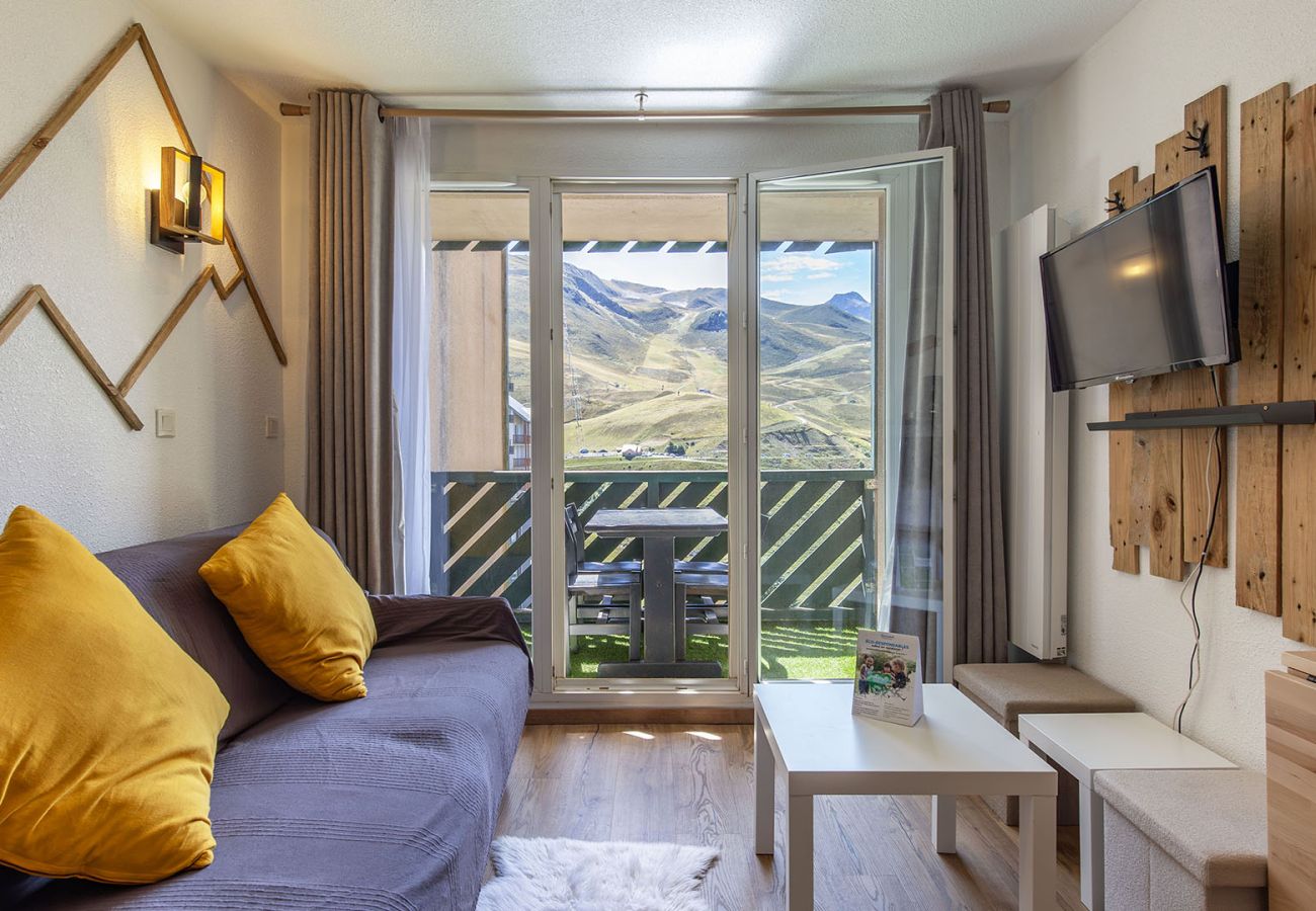 Studio in Germ - stunning view of the slopes from this studio for 4 pers