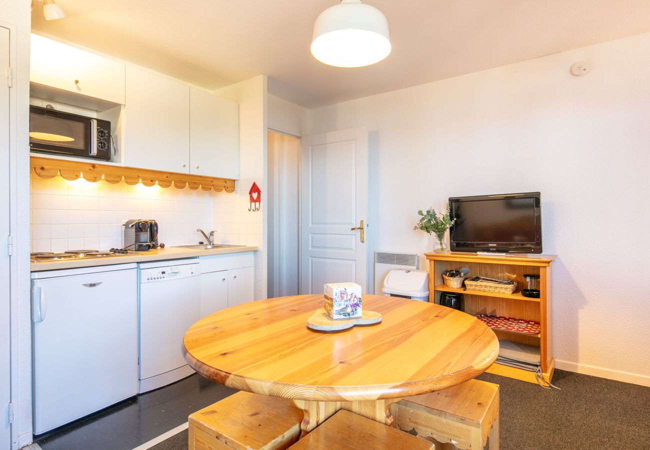 Apartment in Risoul - Nice apt or 5 pers slopes view