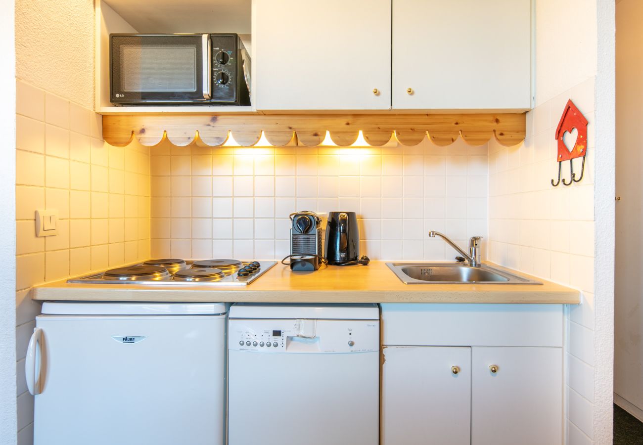 Apartment in Risoul - Nice apt or 5 pers slopes view