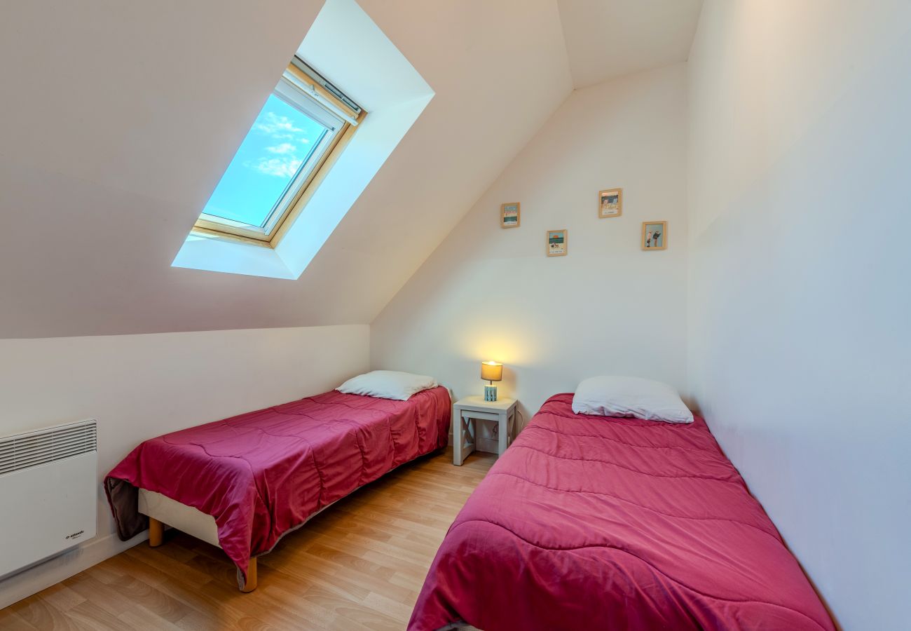 House in Saint-Nic - Cottage for 6 pers in a residence with pool