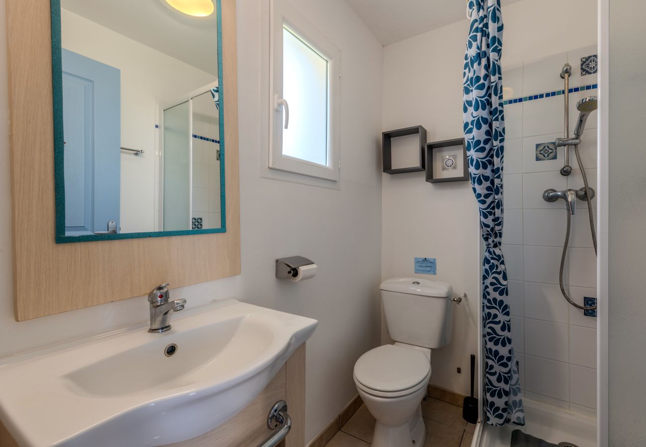 House in Saint-Nic - Cottage for 6 pers in a residence with pool