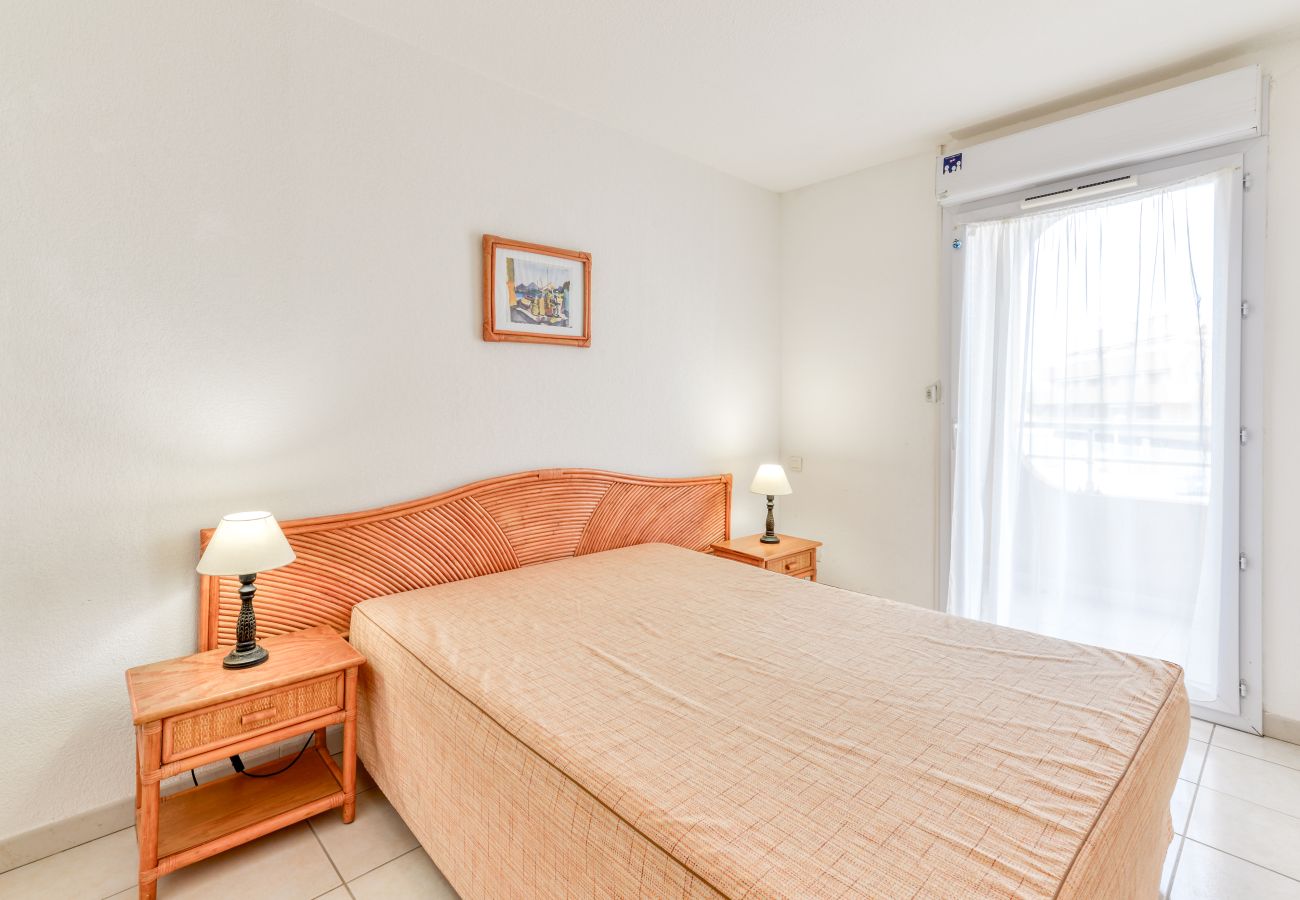 Apartment in Sérignan - apartment with sea view, sleeps 6, balcony