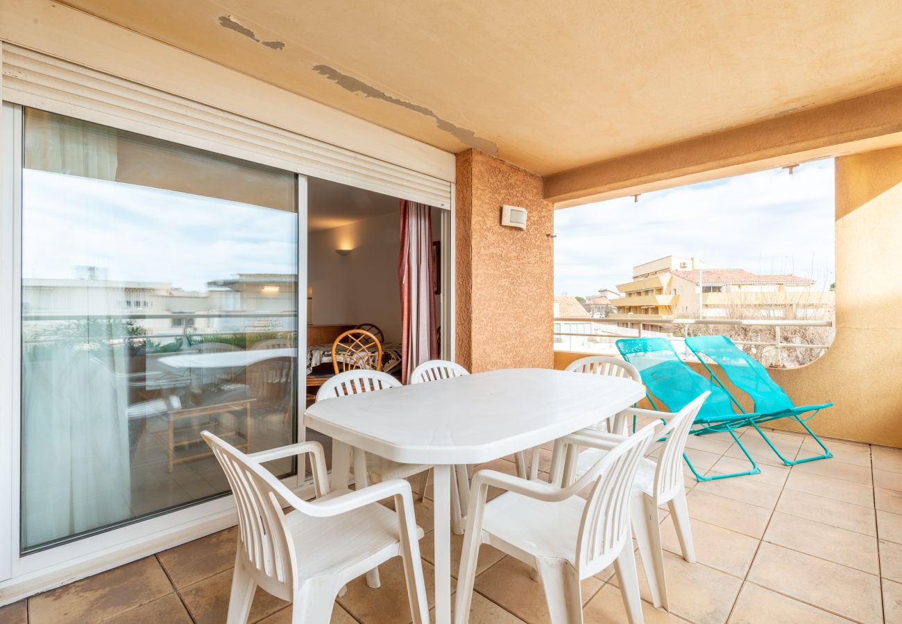 Apartment in Sérignan - apartment with sea view, sleeps 6, balcony