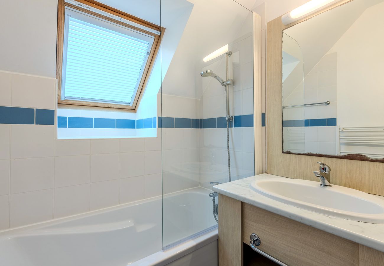 Apartment in Saint-Nic - Seaside house for 4 people with a swimming pool