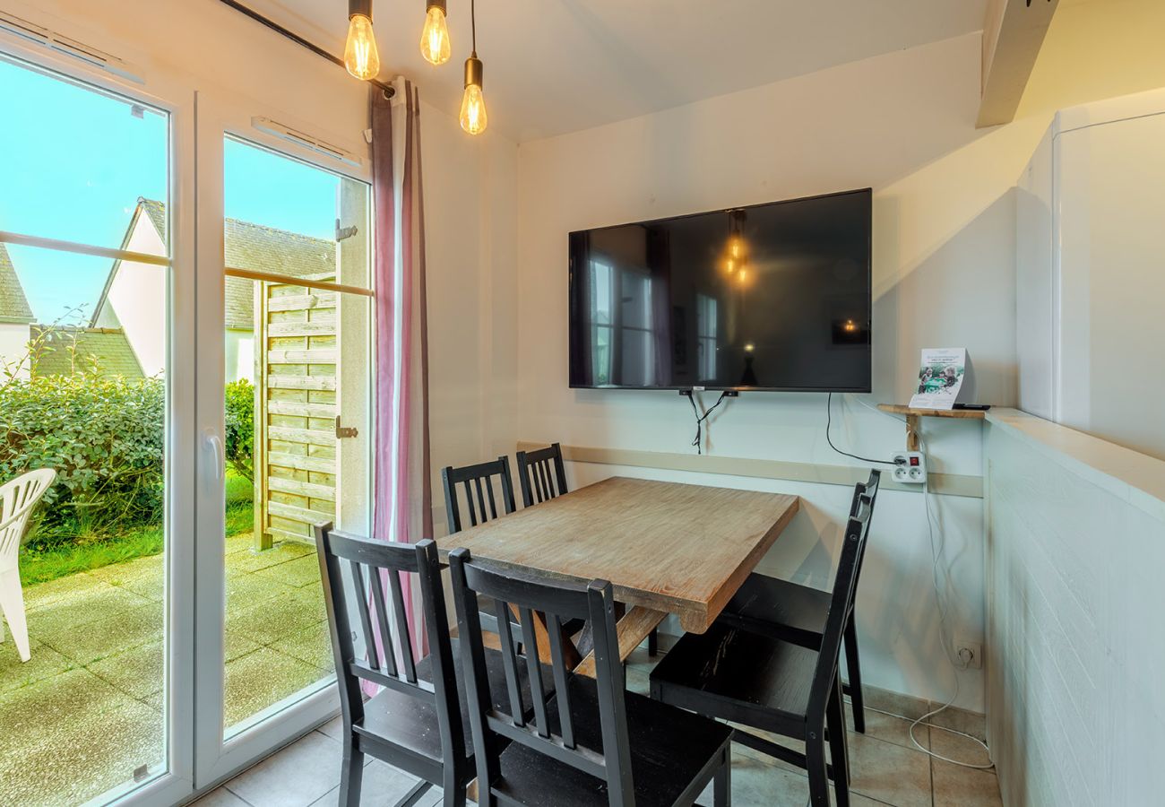 Apartment in Saint-Nic - Seaside house for 4 people with a swimming pool