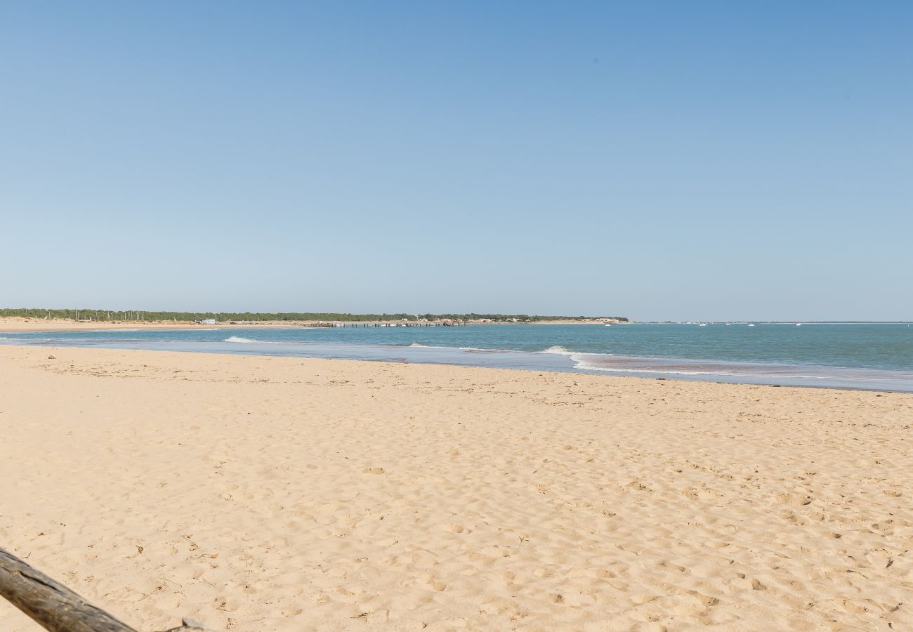 Apartment in La Tranche-sur-Mer - Nice Apt 5 pers near the beach with pool