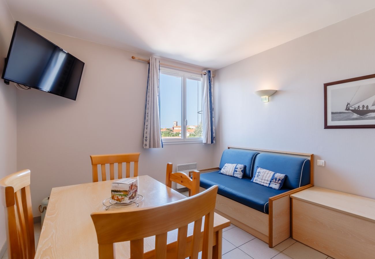 Apartment in La Tranche-sur-Mer - Nice Apt 5 pers near the beach with pool