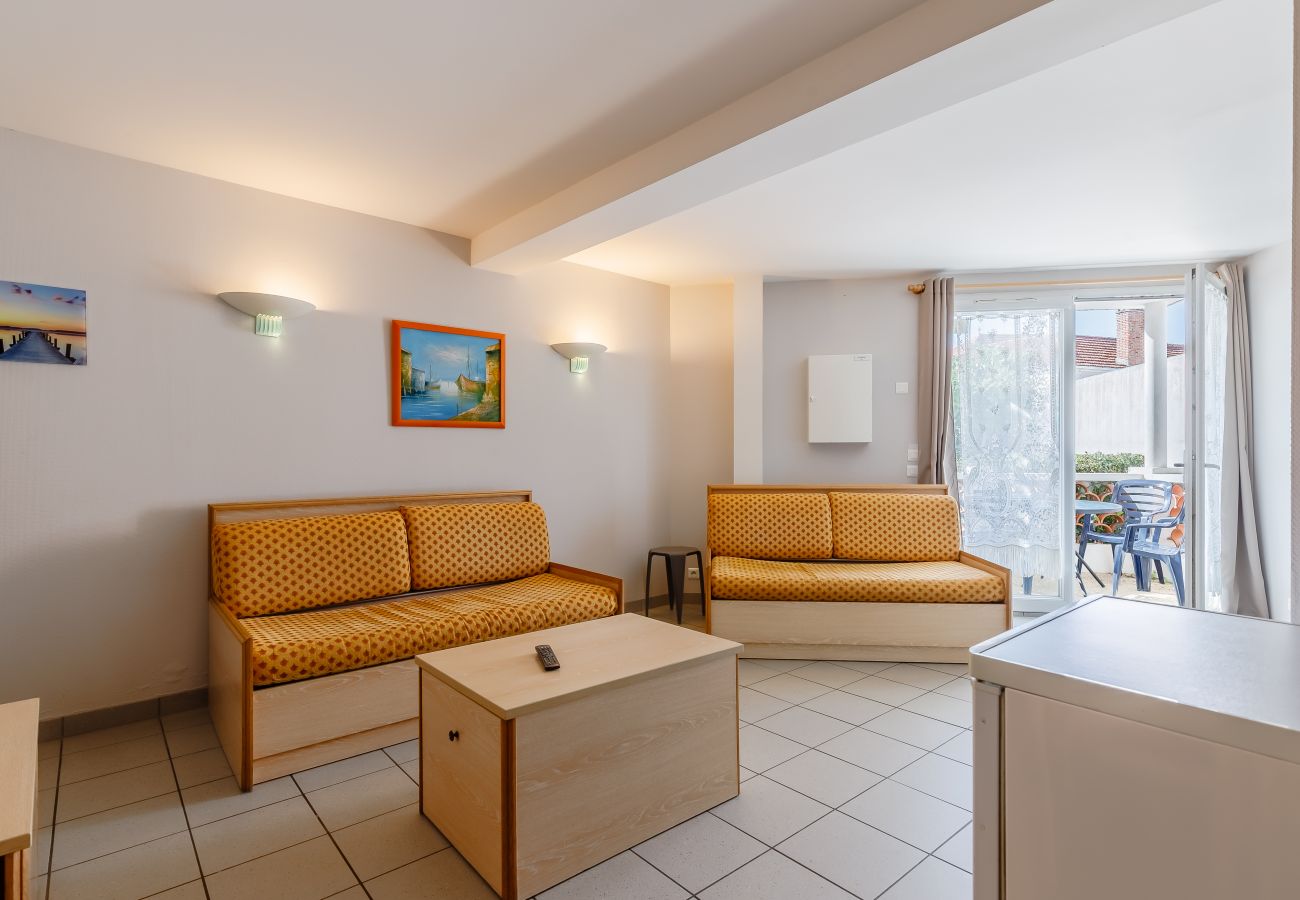 Apartment in La Tranche-sur-Mer - Nice Apt for 5 people by the beach