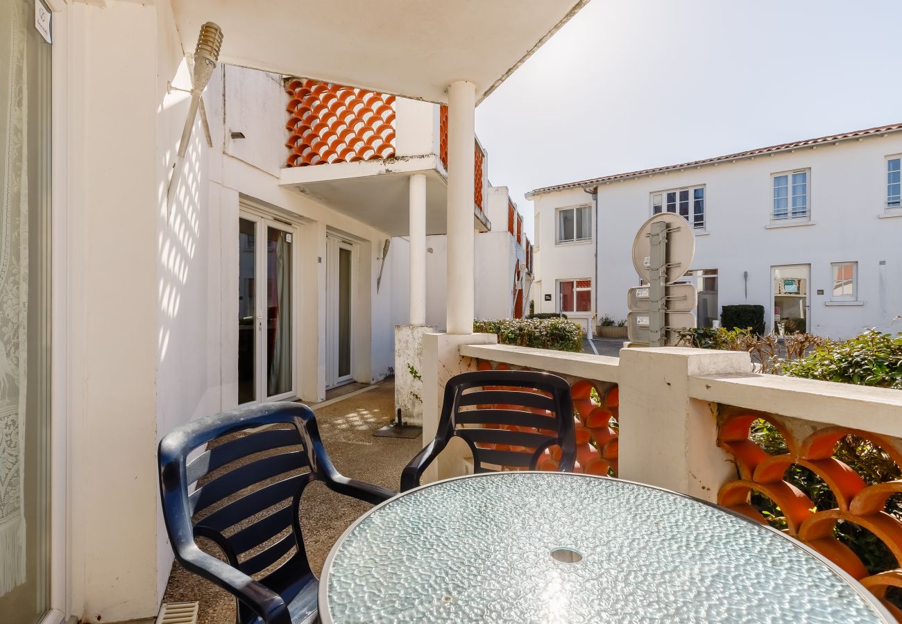 Apartment in La Tranche-sur-Mer - Nice Apt for 5 people by the beach