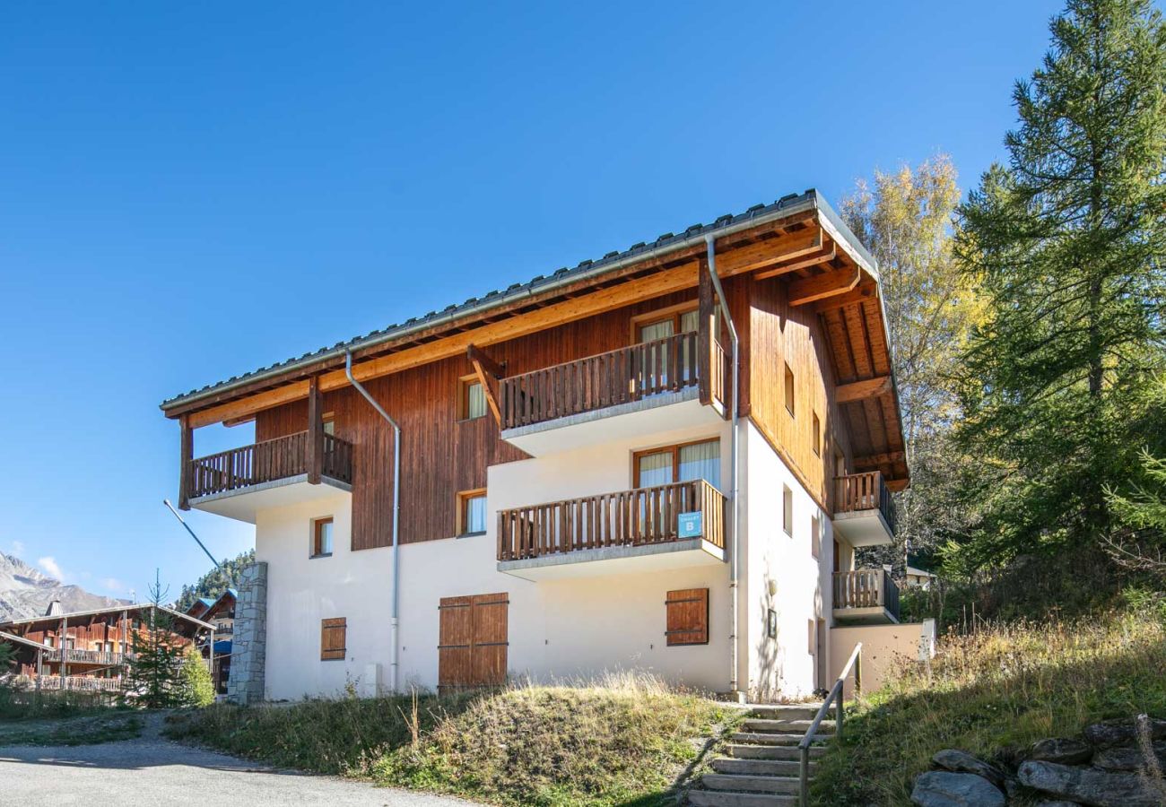 Apartment in Modane - Mountain apartment, sleeps 4, mountain view
