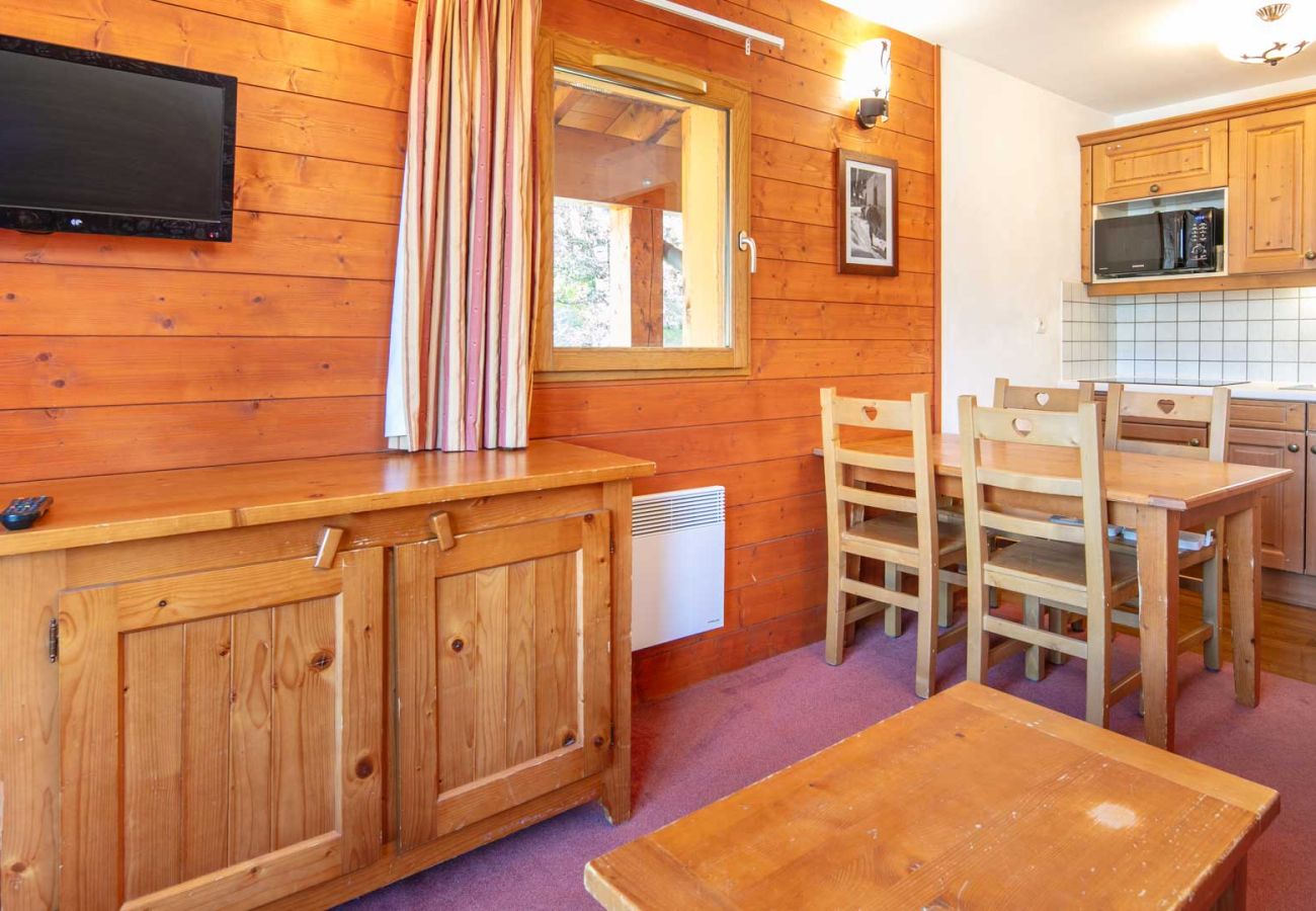 Apartment in Modane - Mountain apartment, sleeps 4, mountain view