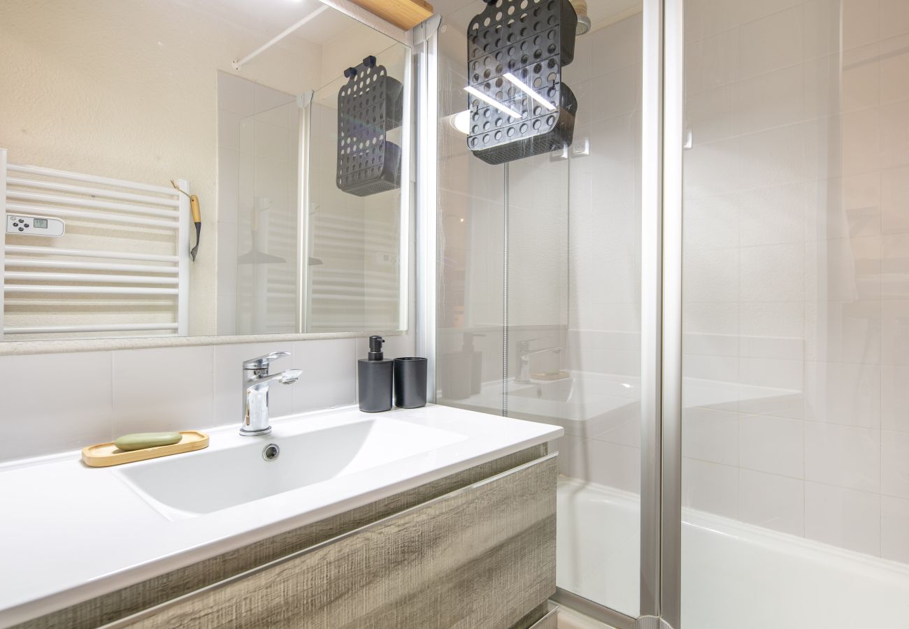 Studio in Morillon - Charming Apart for 6 Near the Slopes