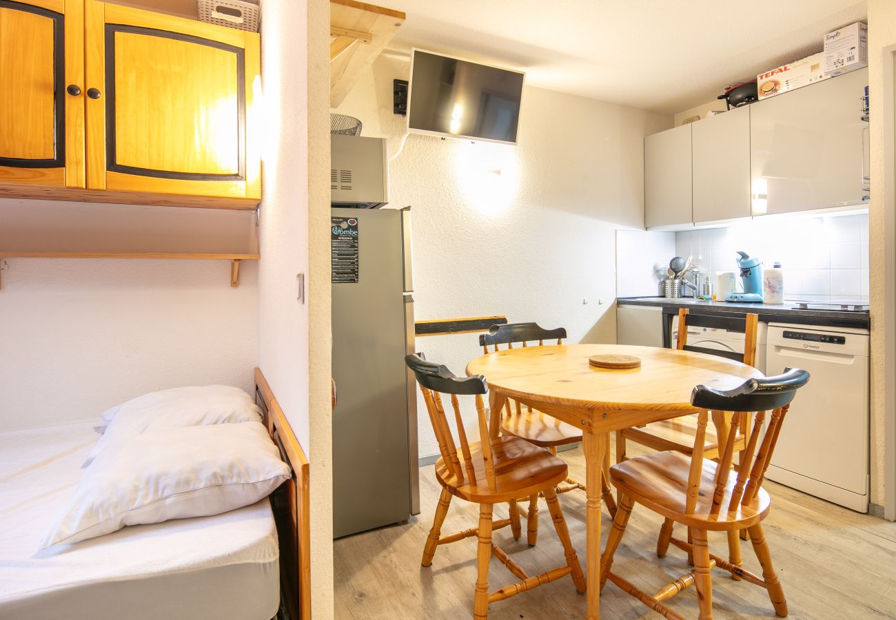 Studio in Morillon - Charming Apart for 6 Near the Slopes