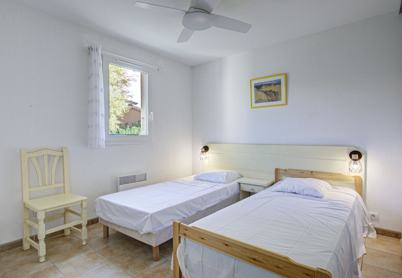 Villa in Homps - Charming villa with garden for 6 pers