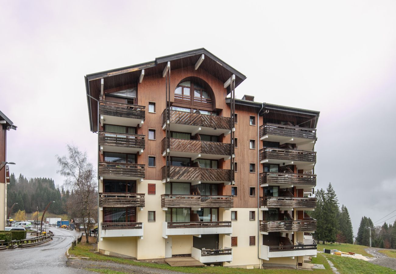 Apartment in Morillon - Splendid apartment, 3 bedrooms, sleeps 6, balcony with mountain views