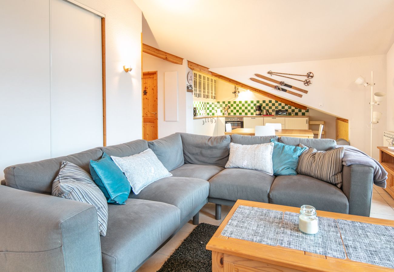 Apartment in Morillon - Splendid apartment, 3 bedrooms, sleeps 6, balcony with mountain views