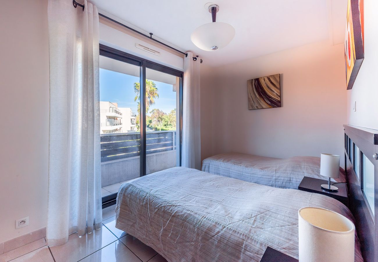 Apartment in Mandelieu-la-Napoule - nice Apt for 6 pers near the Marina