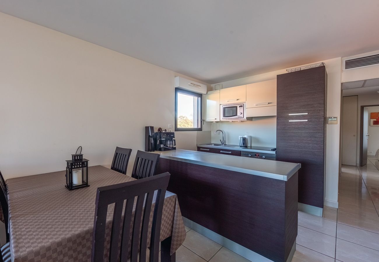 Apartment in Mandelieu-la-Napoule - nice Apt for 6 pers near the Marina