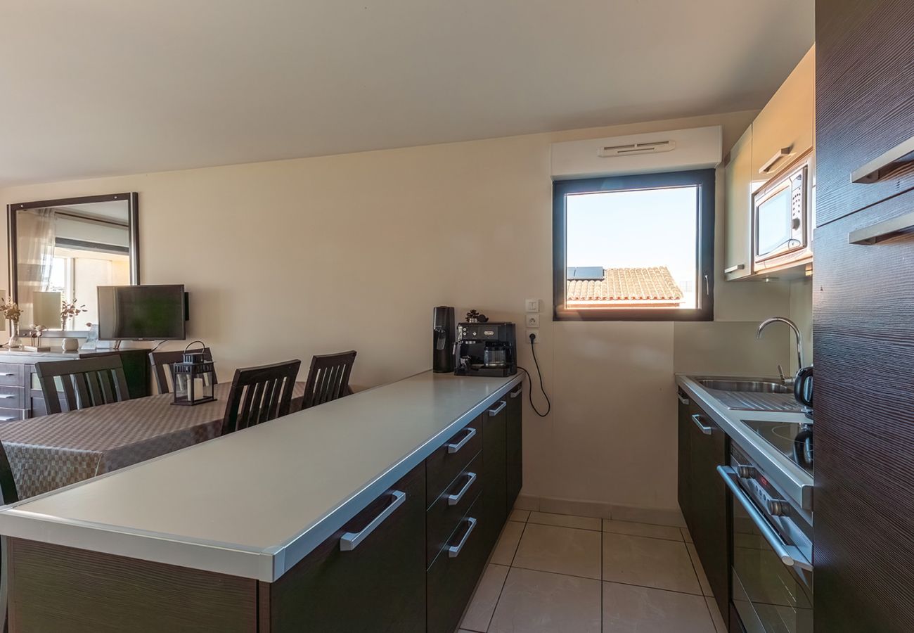 Apartment in Mandelieu-la-Napoule - nice Apt for 6 pers near the Marina