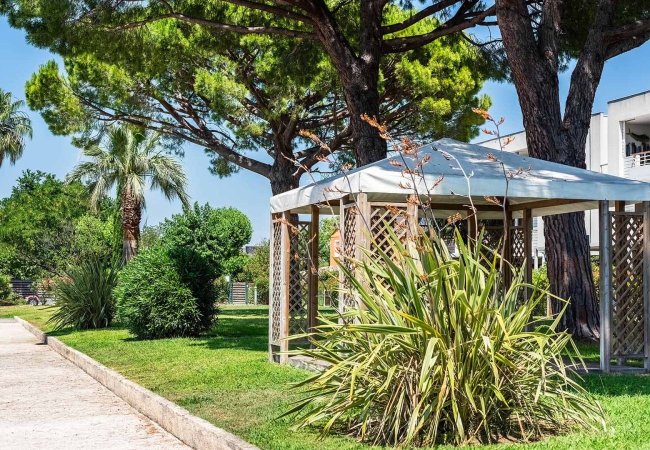 Apartment in Mandelieu-la-Napoule - Nice Apt for 4 pers Marina View