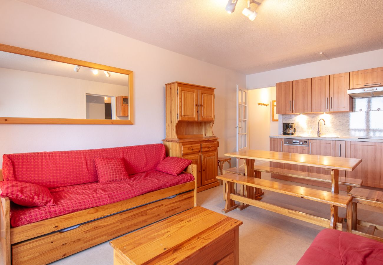 Apartment in Saint-Sorlin-d´Arves - Nice Apt for 6 pers mountain view