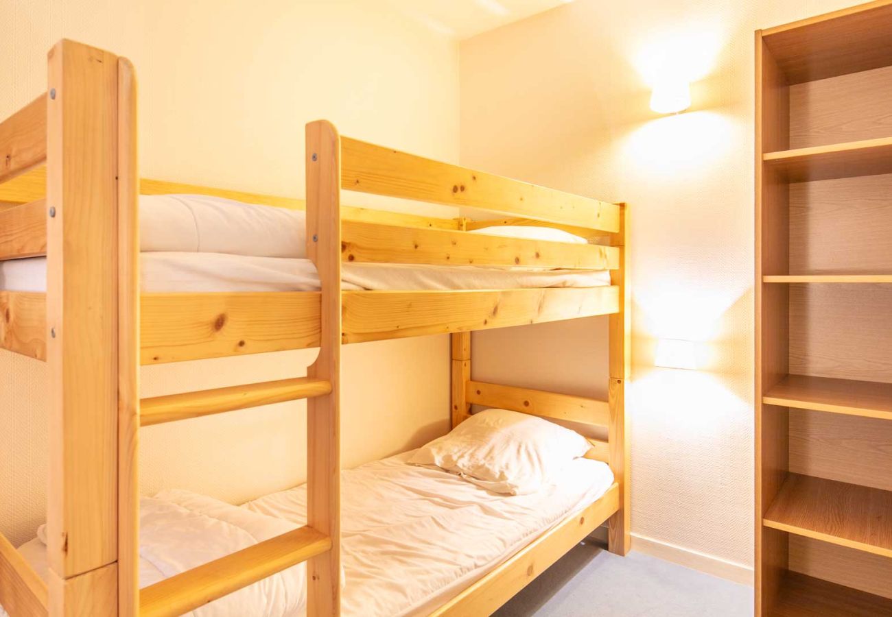 Apartment in Les Déserts - Beautiful apart for 6 pers close to the ski slopes 