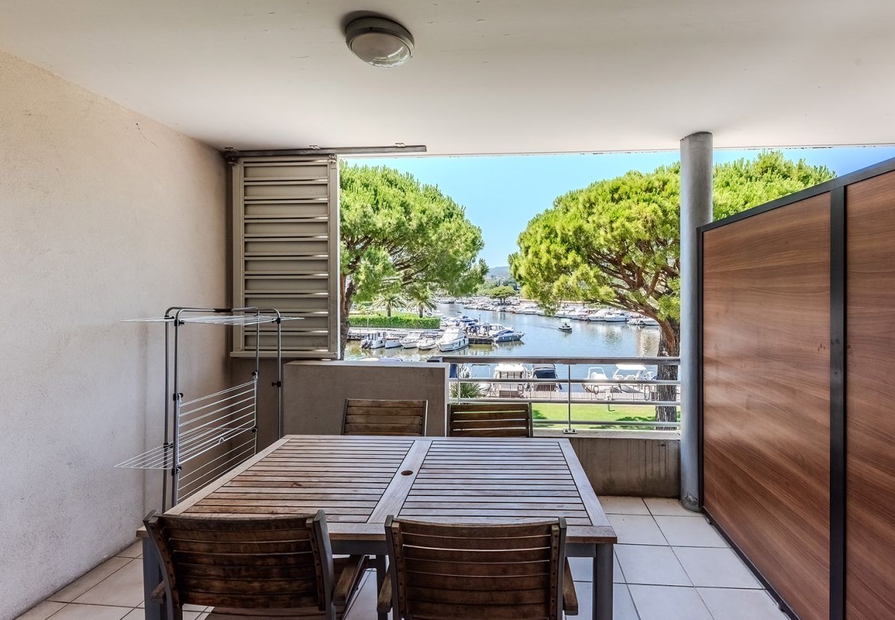 Apartment in Mandelieu-la-Napoule - Air-conditioned flat with a view of the marina