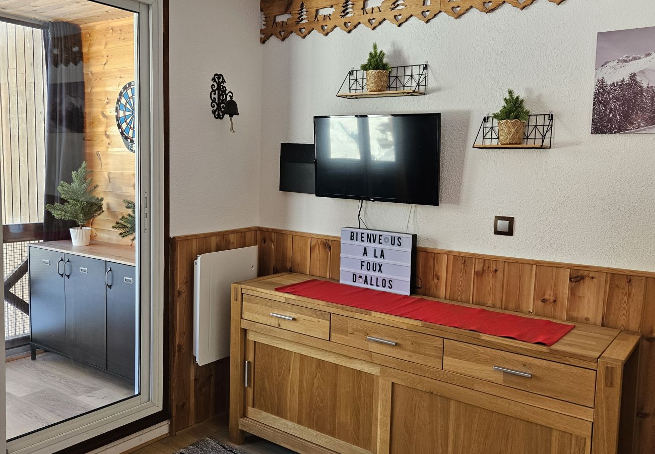 Studio in Allos - Studio with loggia, sleeps 4, mountain view