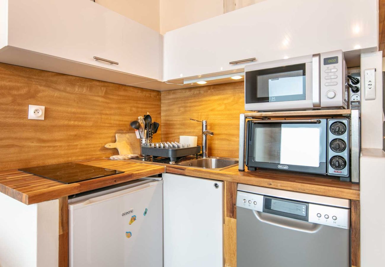 Apartment in Chamrousse - Nice Apt for 4 pers near the slopes