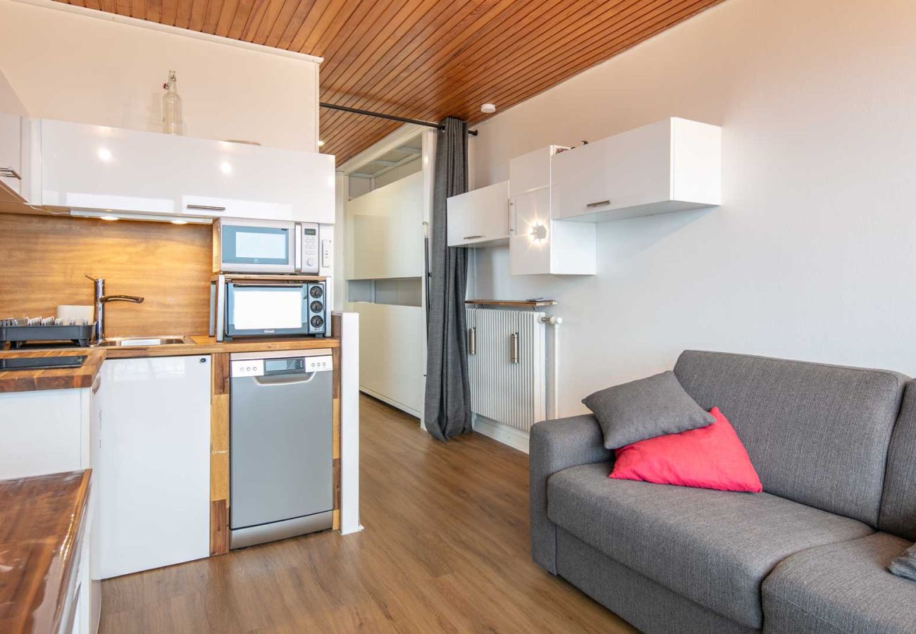 Apartment in Chamrousse - Nice Apt for 4 pers near the slopes