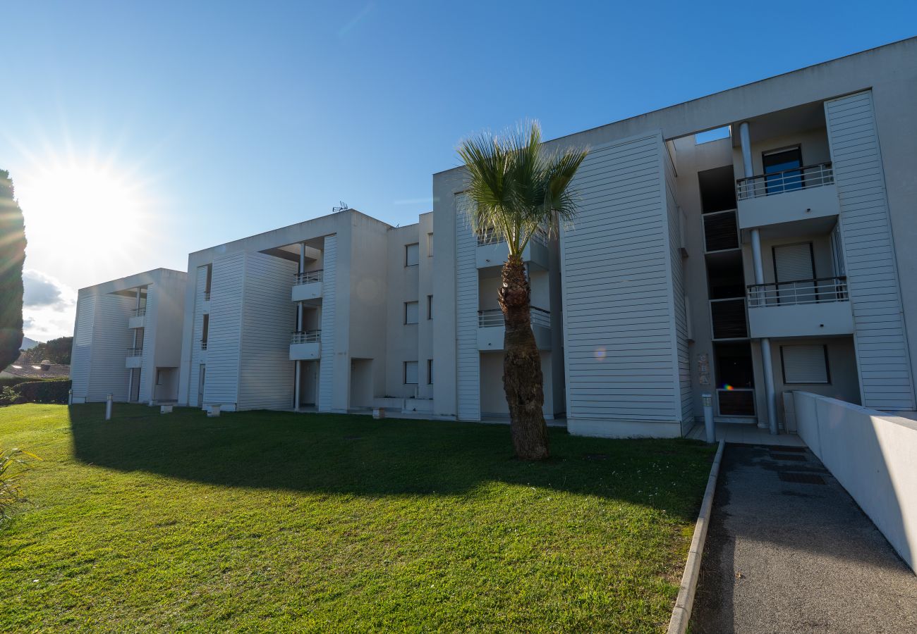 Apartment in Mandelieu-la-Napoule - Air-conditioned flat overlooking the marina