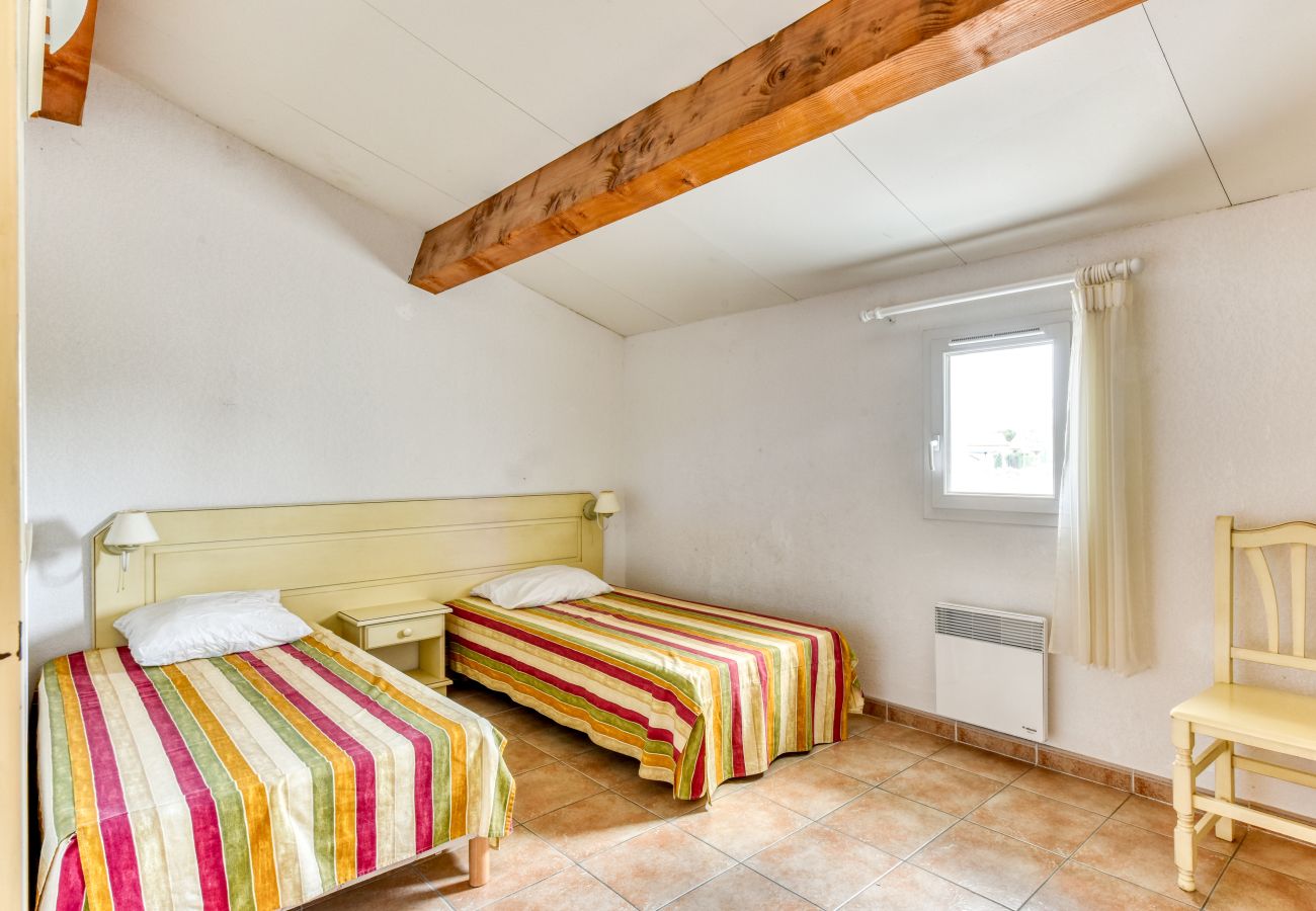 Villa in Homps - Charming villa with garden for 6 pers