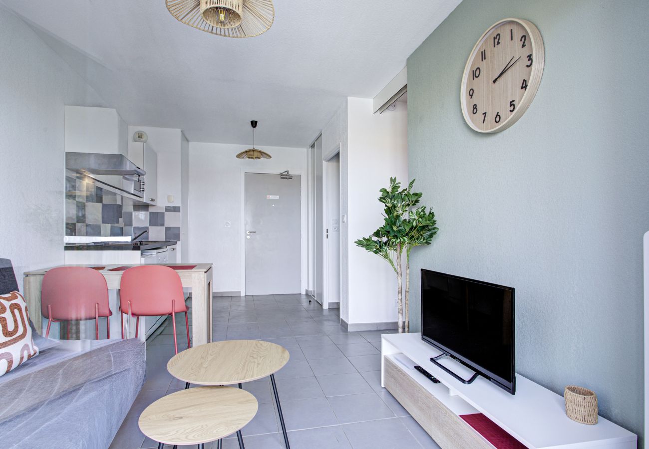 Apartment in Argeles sur Mer - Very bright flat with a balcony and swimming pool