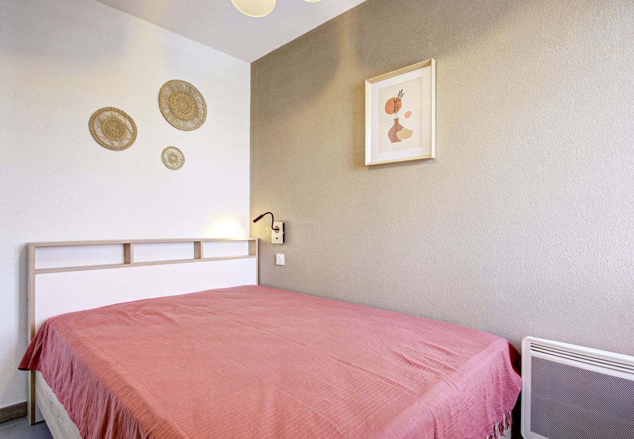 Apartment in Argeles sur Mer - Very bright flat with a balcony and swimming pool