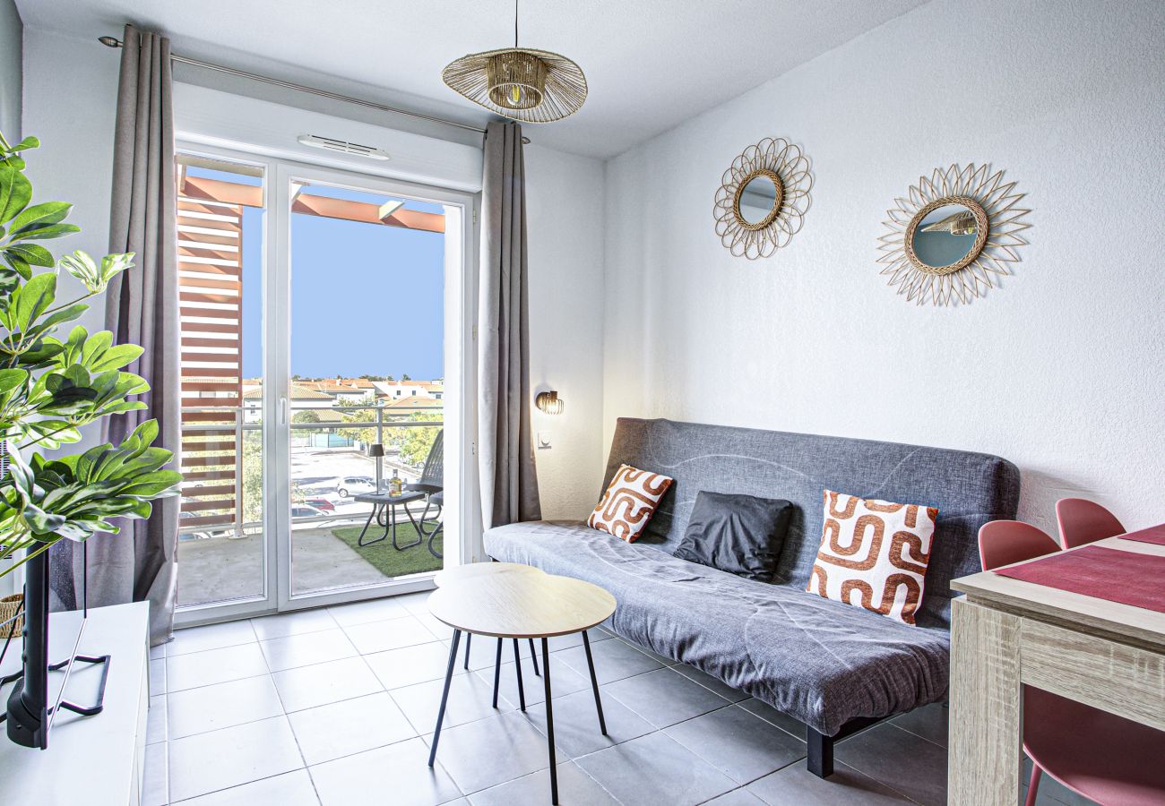 Apartment in Argeles sur Mer - Very bright flat with a balcony and swimming pool