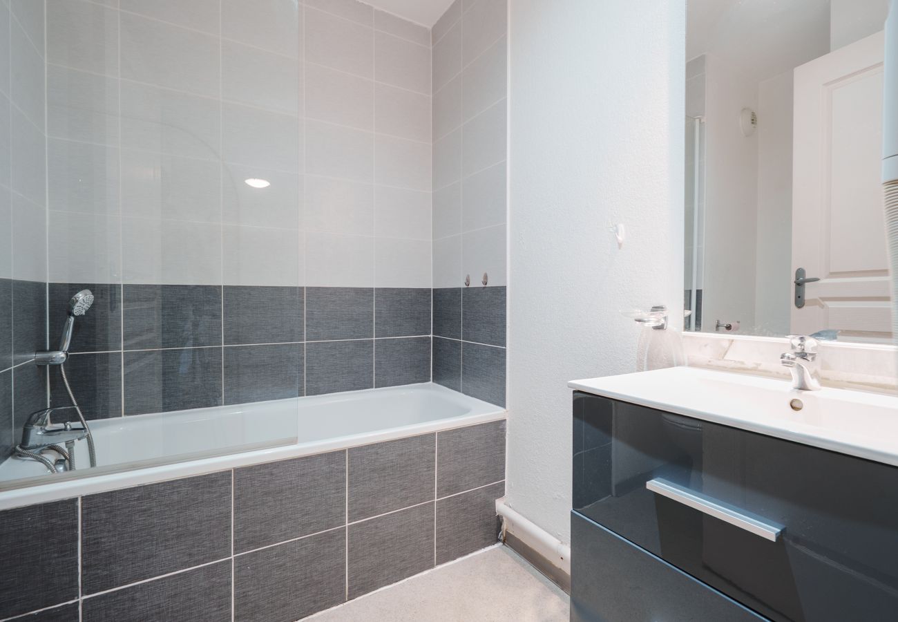 Apartment in Agde - Charming Apart for 4 Near the Sea