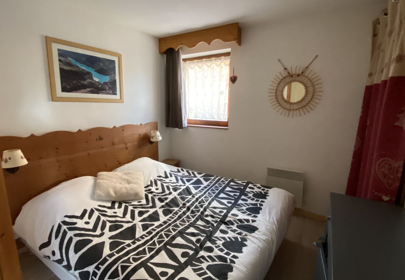 Apartment in Chamrousse - Apartment for 7 people, balcony, mountain view