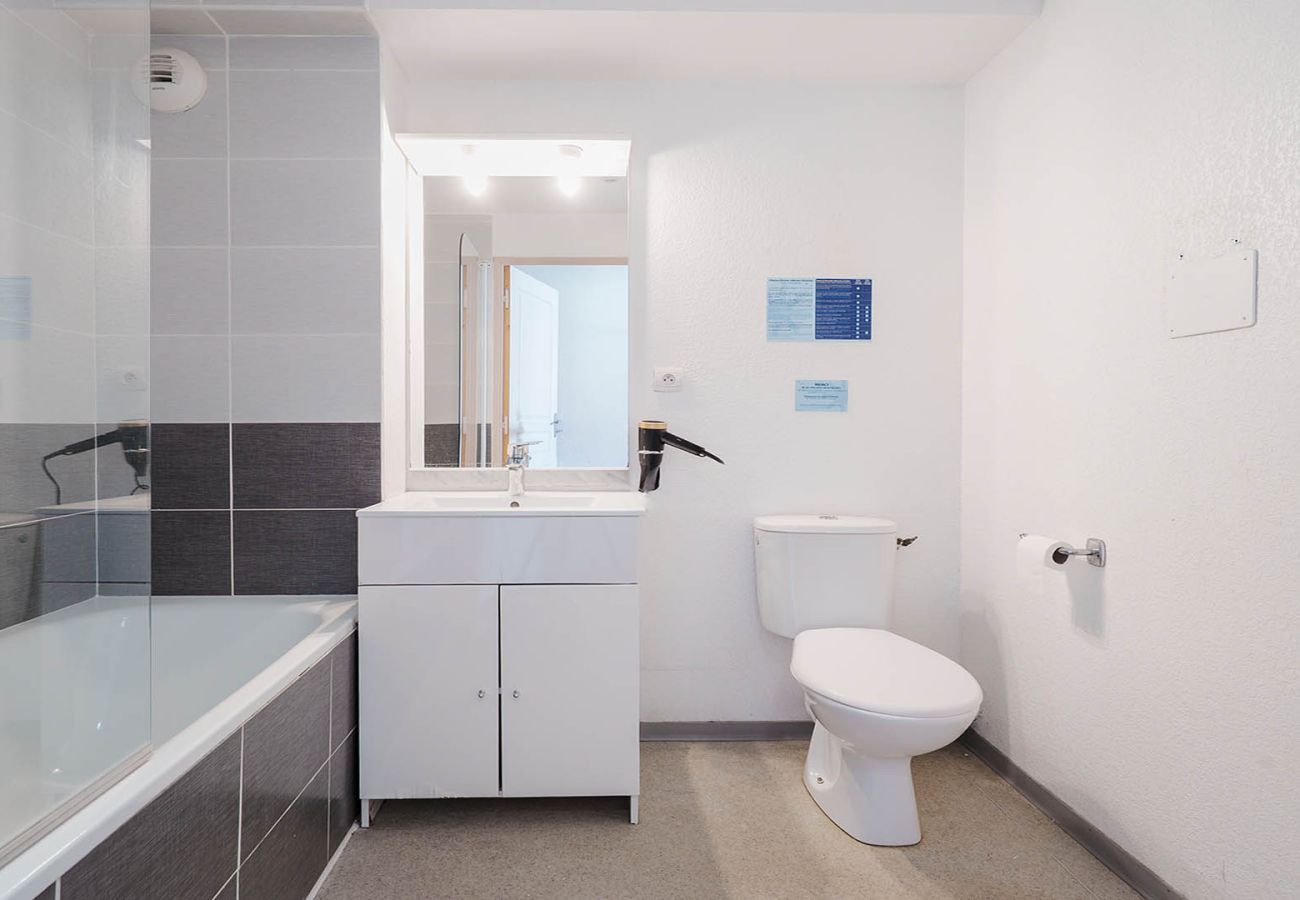 Studio in Agde - Studio équipé 2 pers en centre ville
