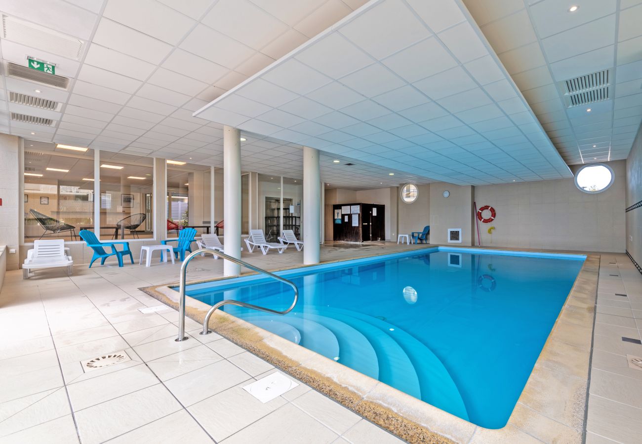 Apartment in Plougonvelin - Flat with a balcony overlooking the sea, 50 metres from the beach