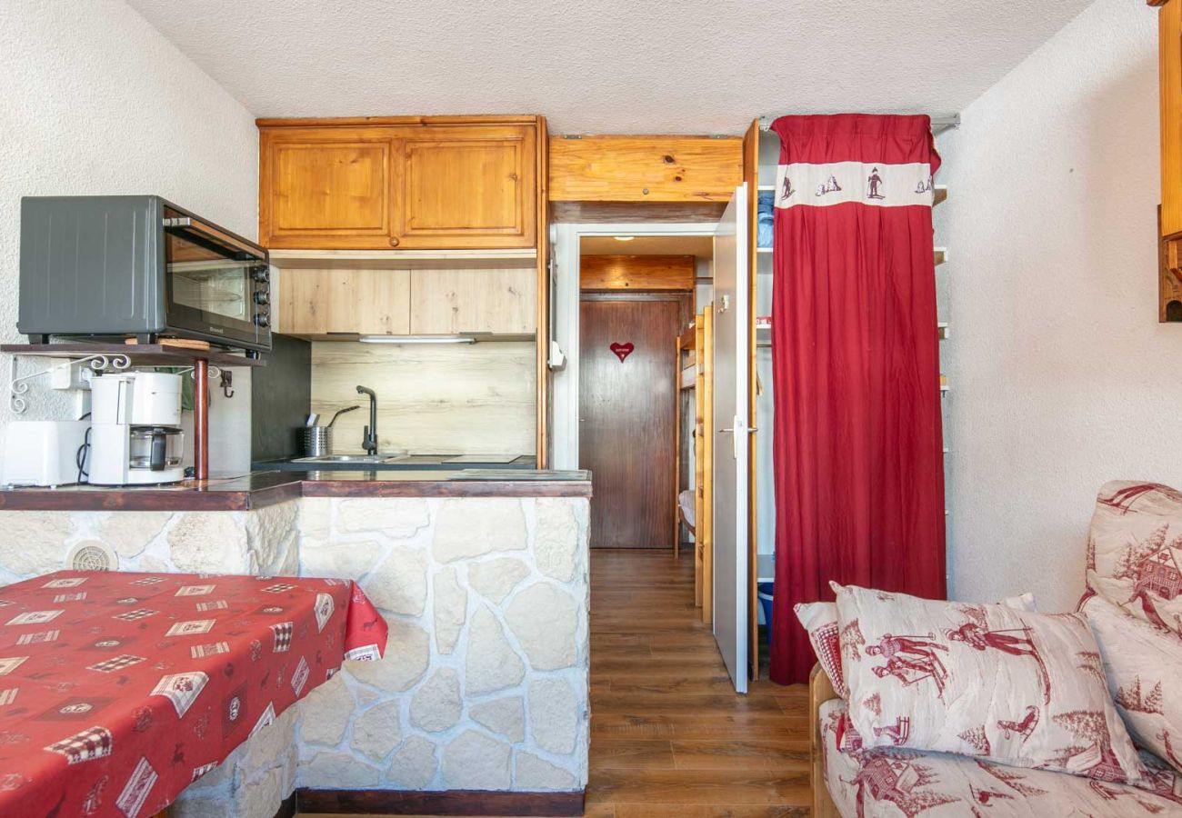 Studio in Chamrousse - Cute studio apartment for 4 people, balcony and garage