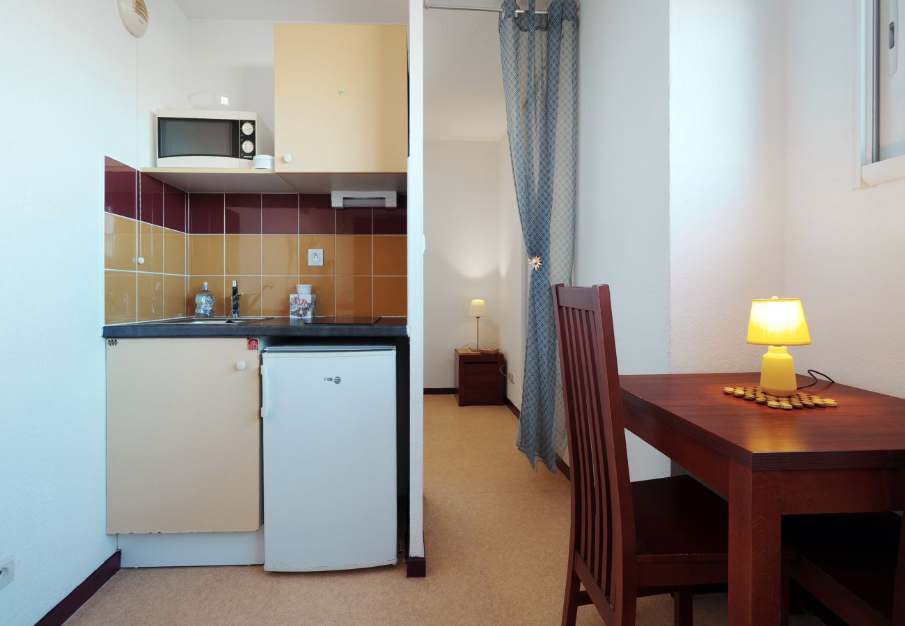 Studio in Agde - Charming Studio - Sleeps 3 