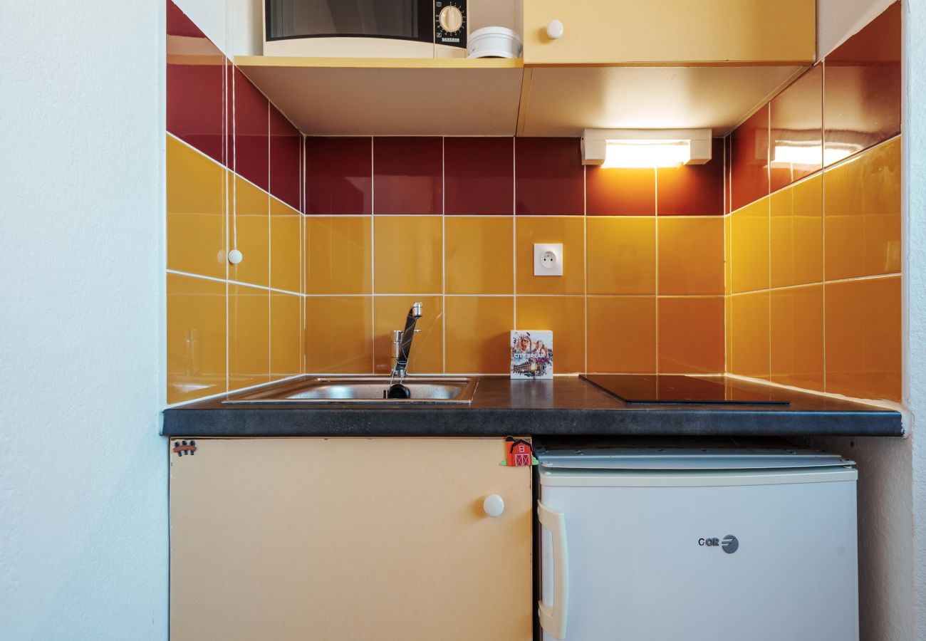 Studio in Agde - Charming Studio - Sleeps 3 