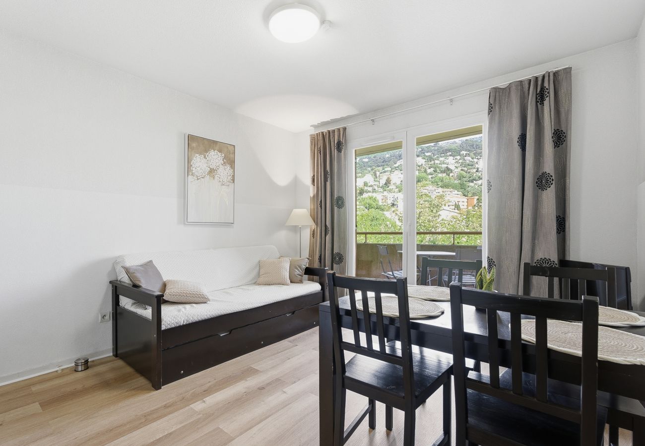 Apartment in Grasse - Charming apartment for 4 people with a balcony