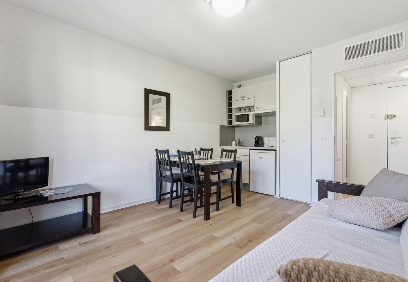 Apartment in Grasse - Charming apartment for 4 people with a balcony