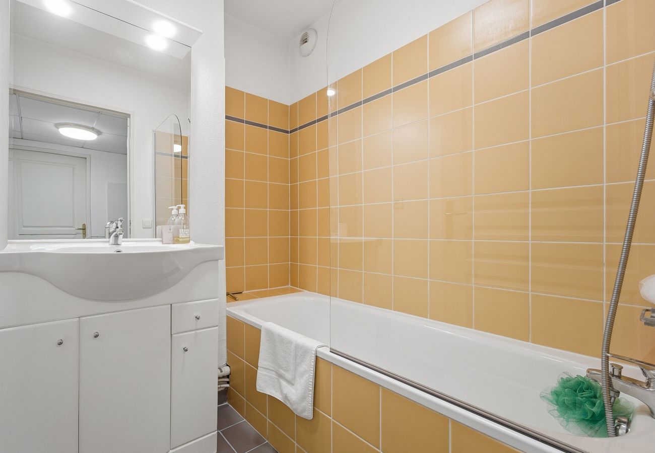 Apartment in Grasse - Charming apartment for 4 people with a balcony