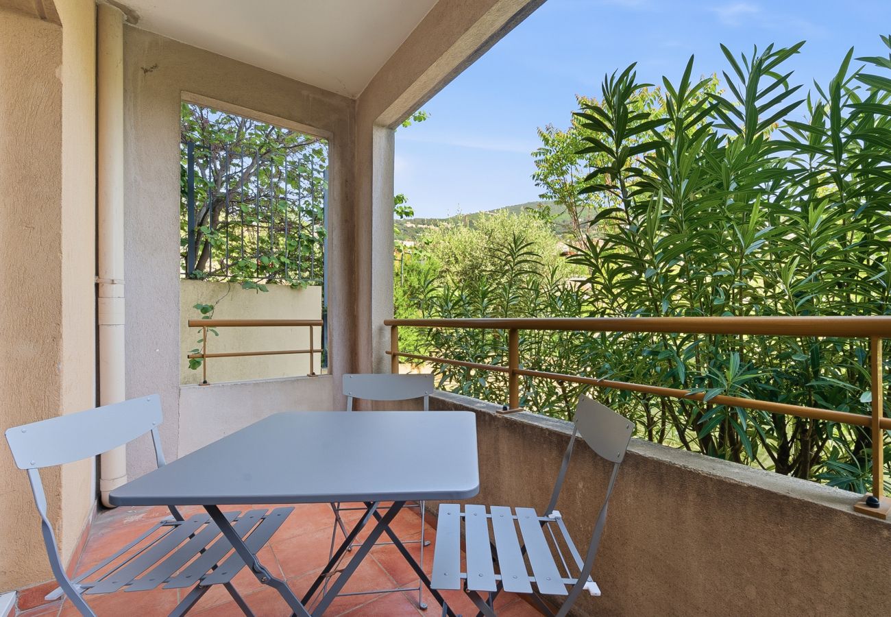 Apartment in Grasse - Air-conditioned, refurbished flat for 4 people with a balcony