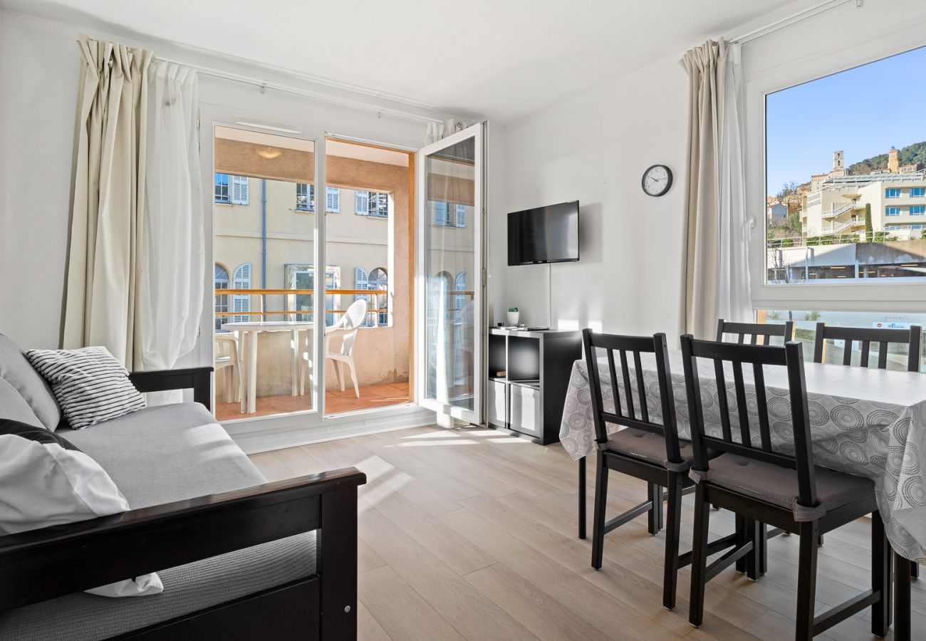 Apartment in Grasse - Charming apartment for 4 people with air conditioning and a balcony