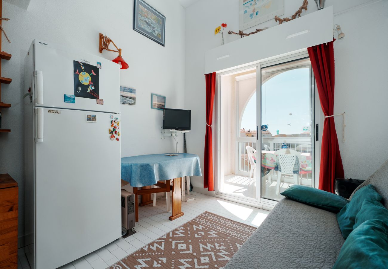 Apartment in Agde - Charming apartment with a loft, sleeps 4, ocean view